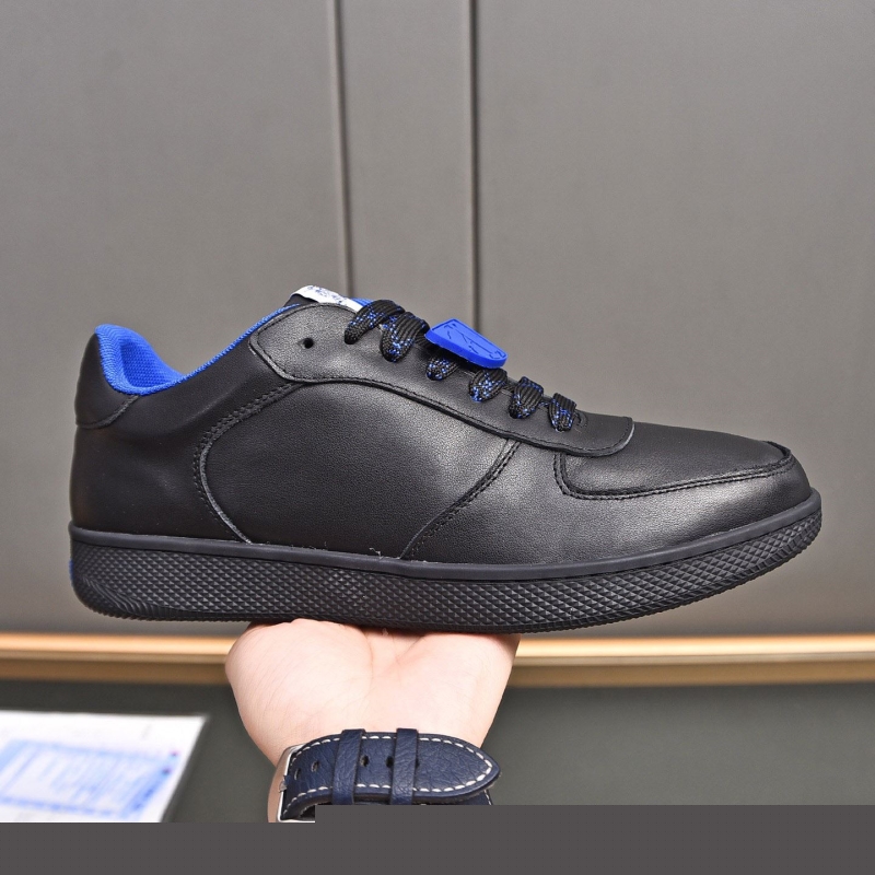 B**rry sneakers